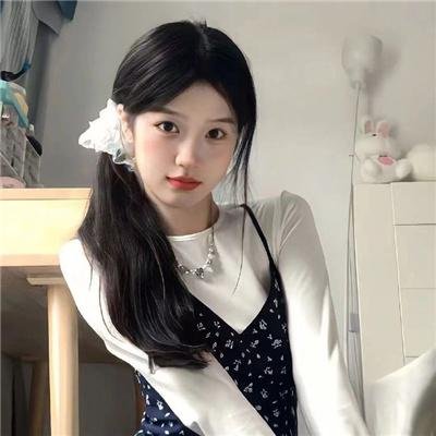 蜜桃女孩